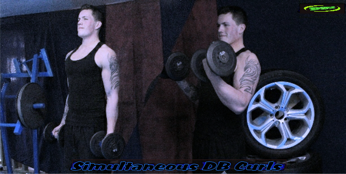 Simultaneous Dumbbell Curls